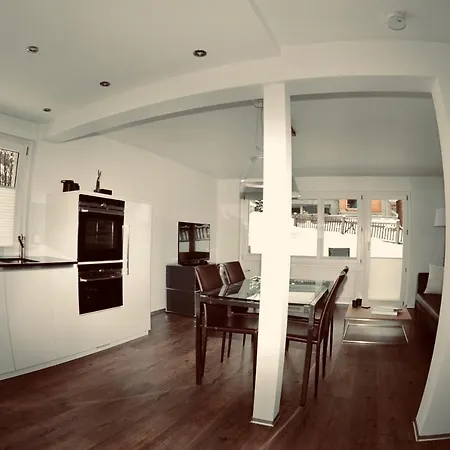 Emelie 4**** Apartamento