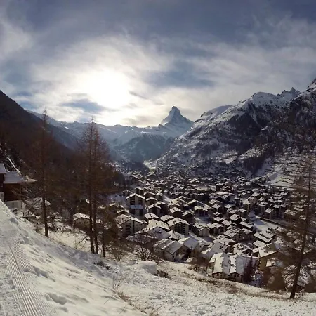 Emelie 4**** * Zermatt