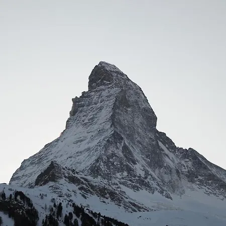 Emelie 4**** Apartamento Zermatt