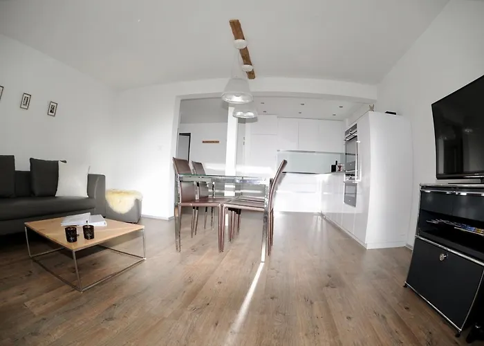 Appartamento Emelie 4****