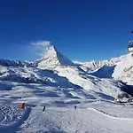 Emelie 4**** * Zermatt
