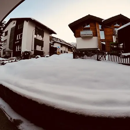 Emelie 4**** * Zermatt