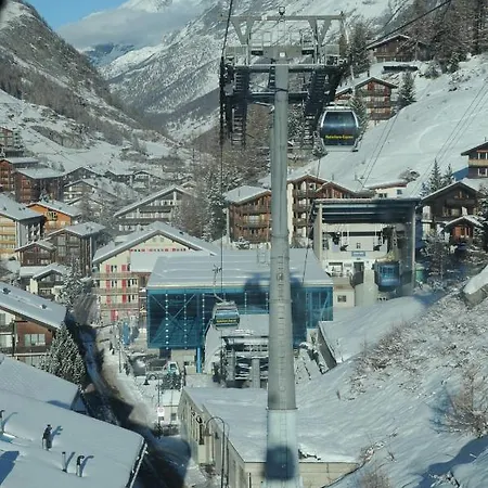 Appartement Emelie 4**** *