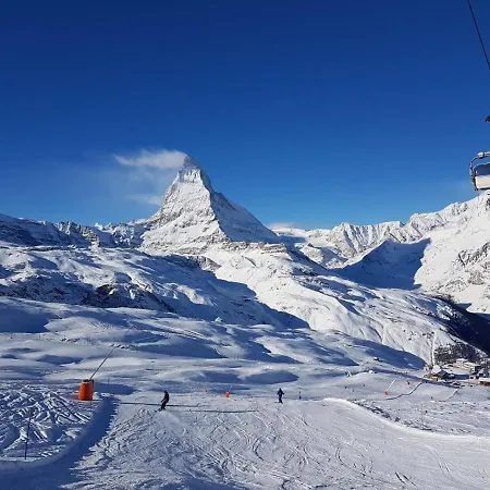 Emelie 4**** * Zermatt